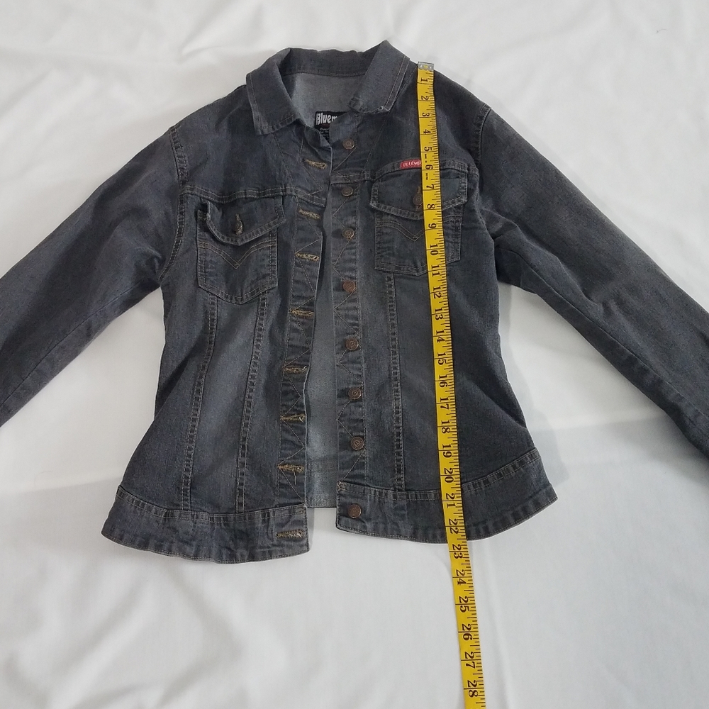 Beautiful jean jacket - Picture 5 of 9